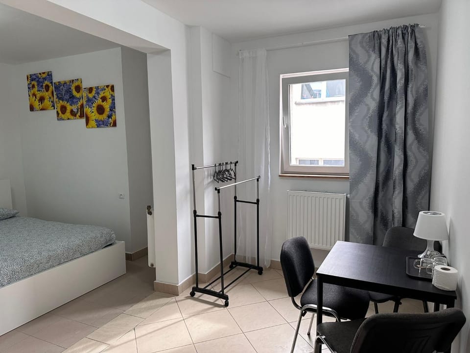 Apartamenty Gołębia-Budget Bed and Breakfast in Poznan