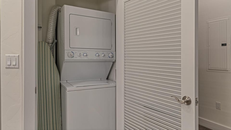 laundry, washing machine, dryer