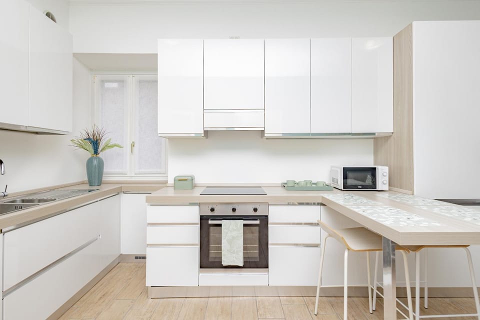 Coffee/tea facilities, Kitchen or kitchenette, minibar, pet friendly, stove