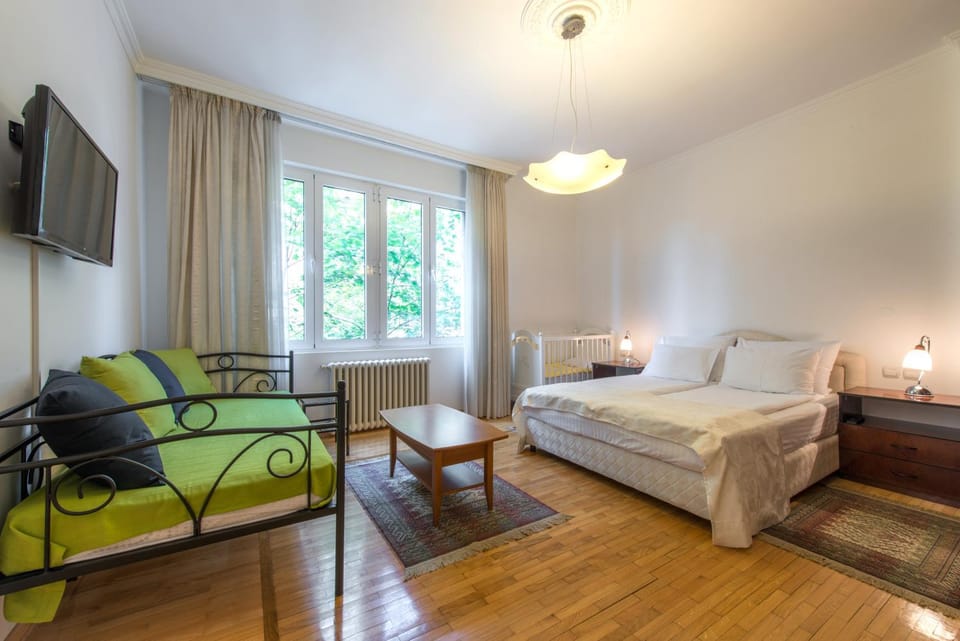 Bed, Other, Photo of the whole room, Decorative detail, Bedroom, cot