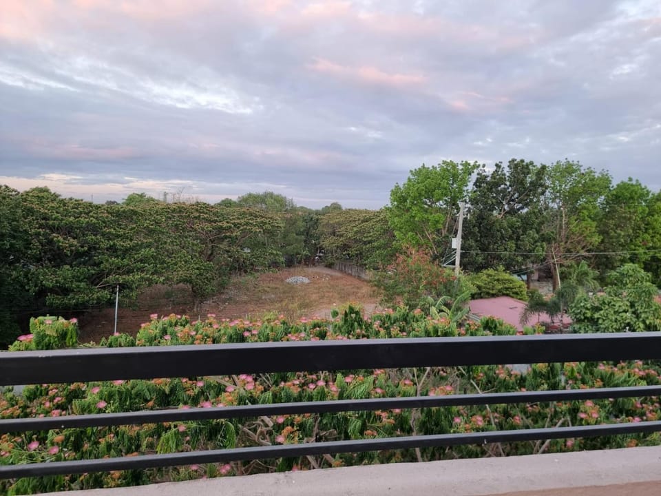 C Mary's Staycation in Tanza Cavite Condo Type with balcony good for 2 person Bed and Breakfast in Calabarzon