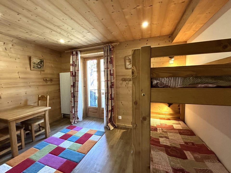 Charmant 3 pièces au cœur de La Clusaz, proche pistes, commerces et ESF, wifi inclus - FR-1-437-111 Apartment in La Clusaz