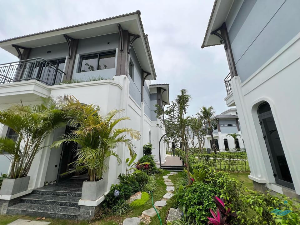 Property building, Garden