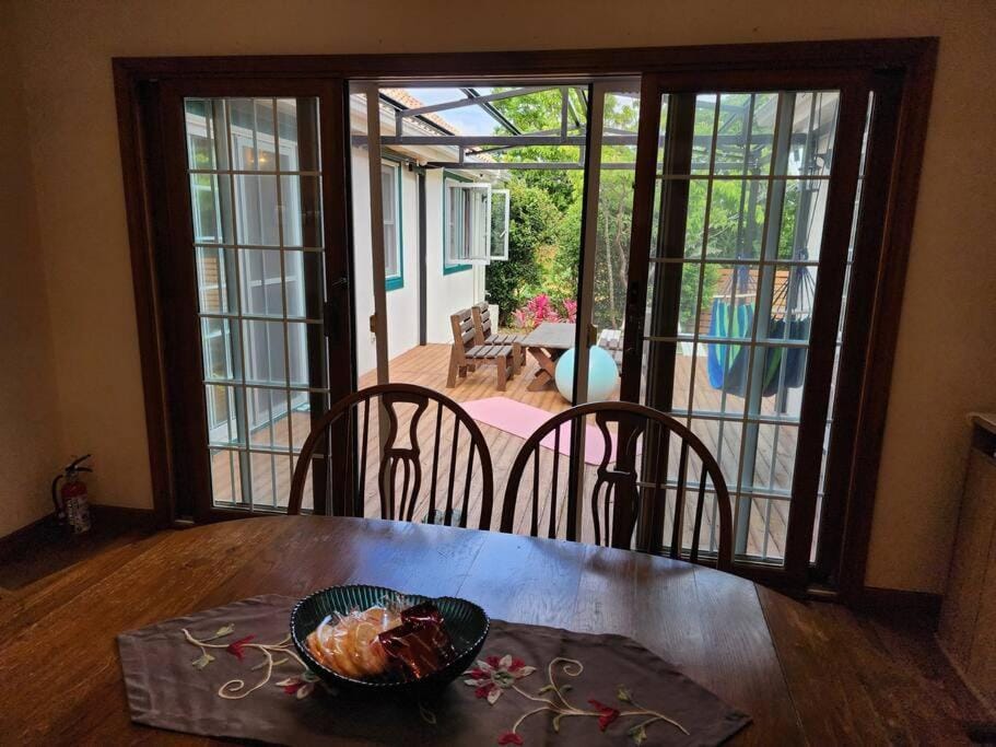 アリエッタ今帰仁 ピアノのある南国風別荘 Apartment in Okinawa Prefecture