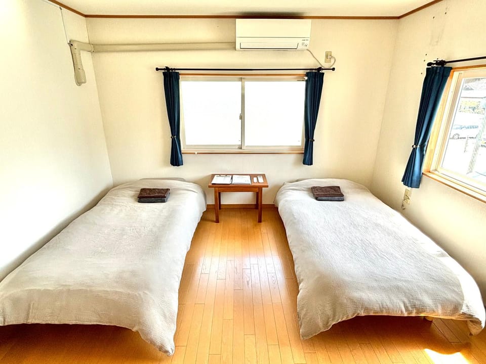 SUBAKO 1日1組限定の宿とcommunity space Bed and Breakfast in Japan