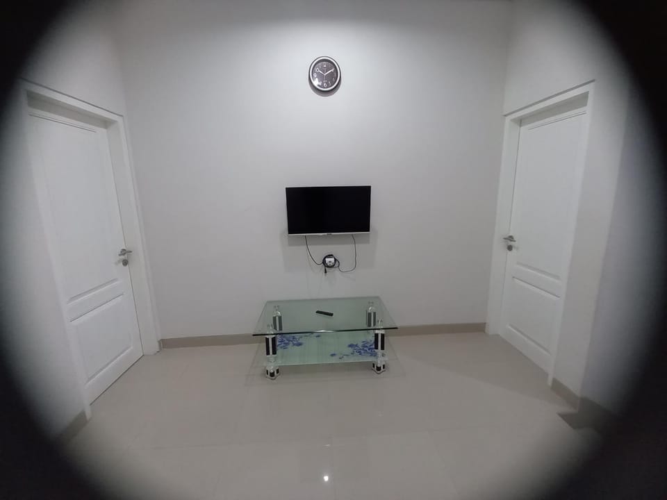 Communal lounge/ TV room, TV and multimedia