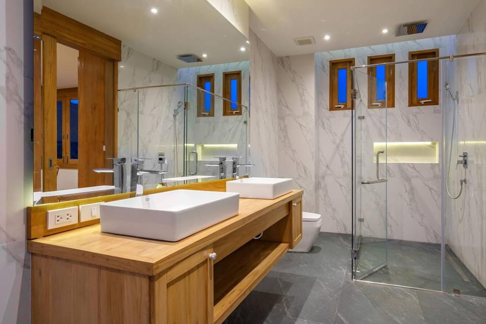 Shower, Bathroom, towels