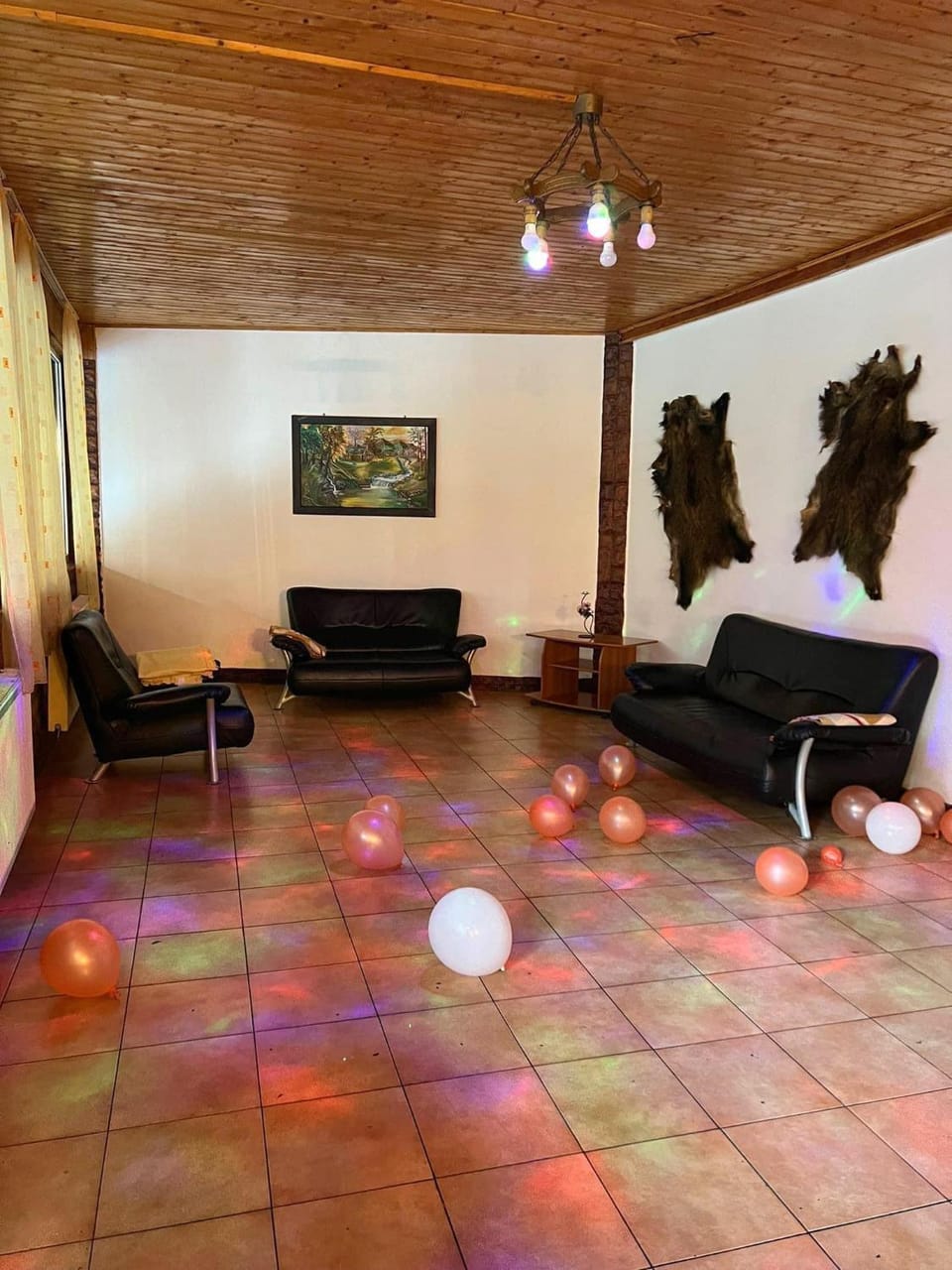 Living room, Seating area