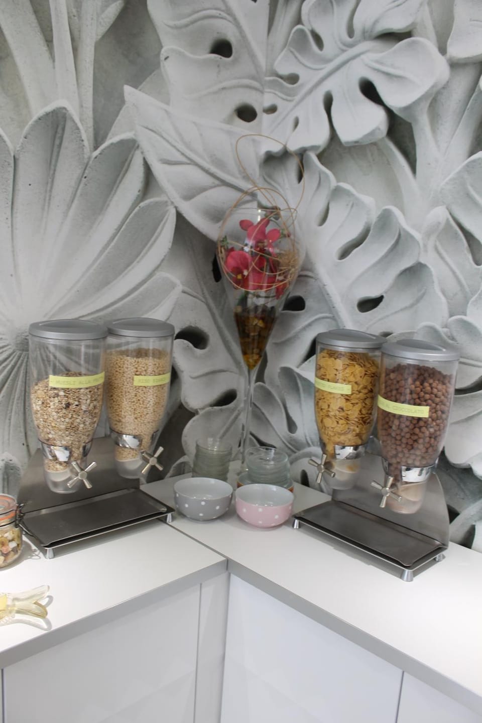 Food and drinks, Breakfast, Continental breakfast, Buffet breakfast