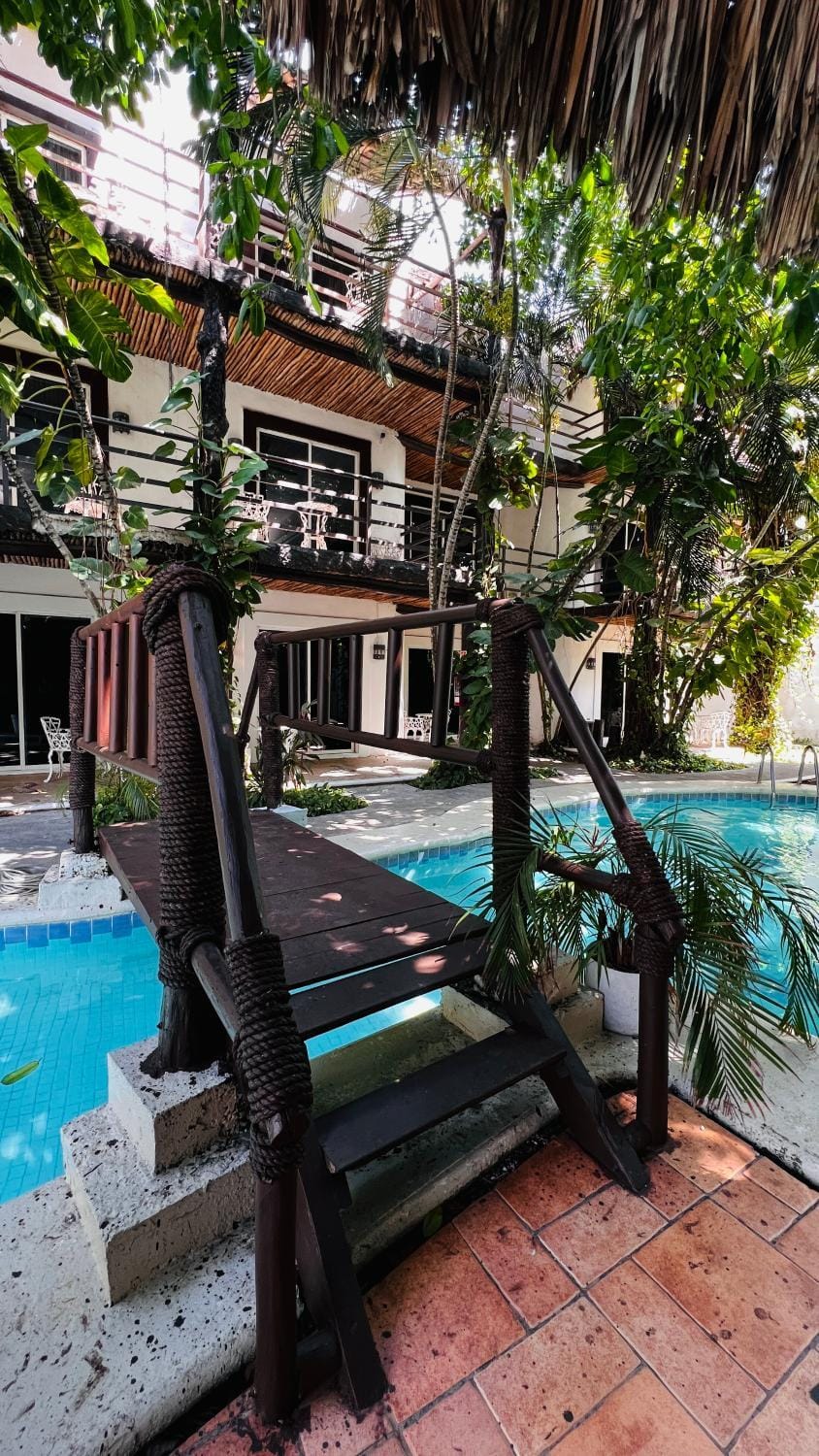 Swimming pool