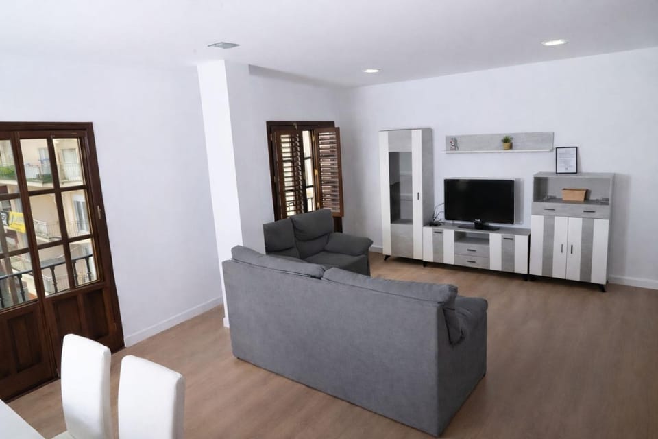 Communal lounge/ TV room, TV and multimedia, Living room, Seating area