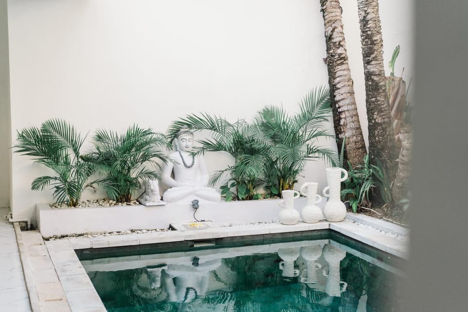 Property building, Garden, Swimming pool