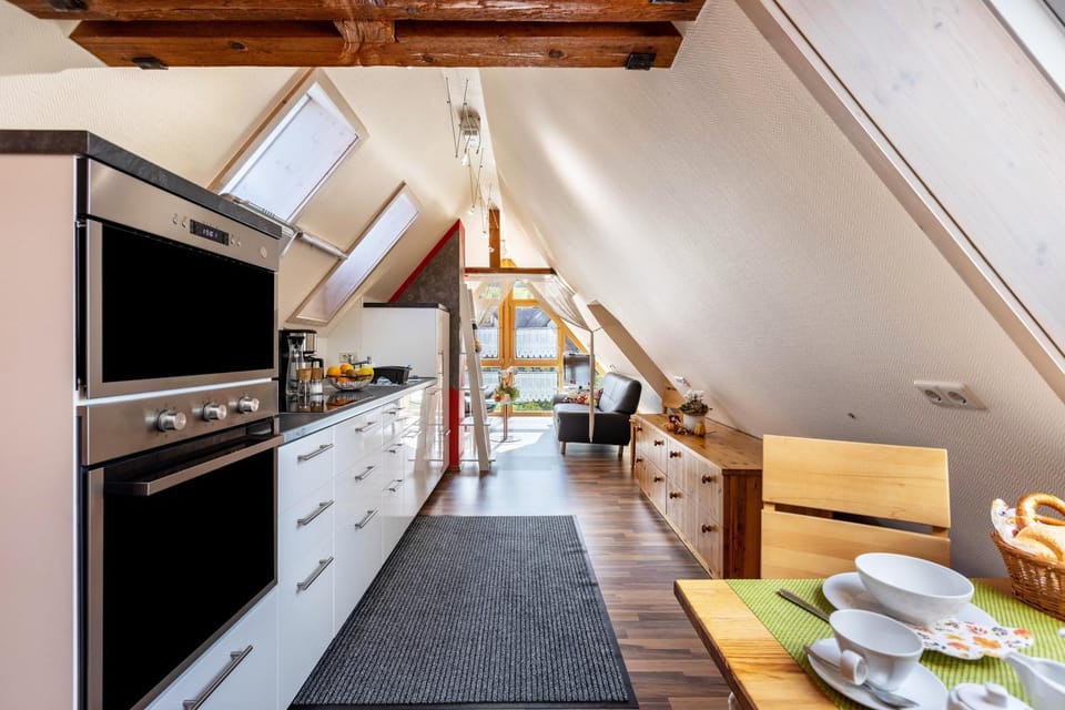 Property building, Kitchen or kitchenette, Living room