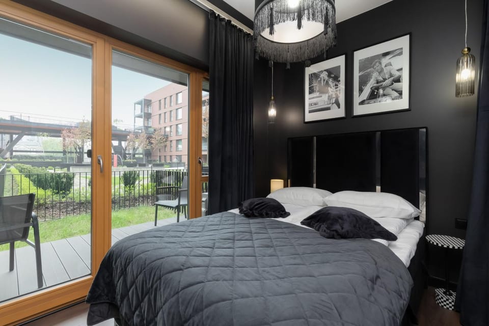 Bed, View (from property/room), Balcony/Terrace, Photo of the whole room, Bedroom