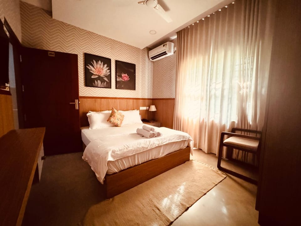 Bed, Photo of the whole room, Bedroom, air conditioner