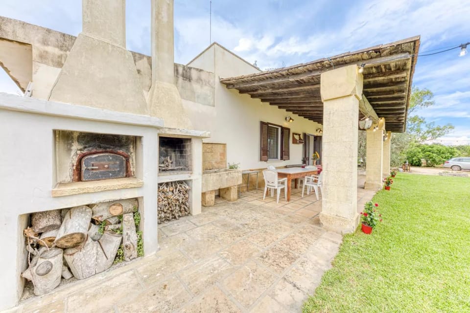 BBQ facilities, Garden, Dining area