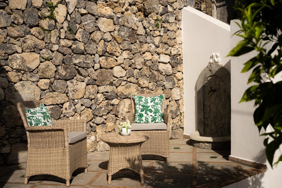 Balcony/Terrace, Decorative detail