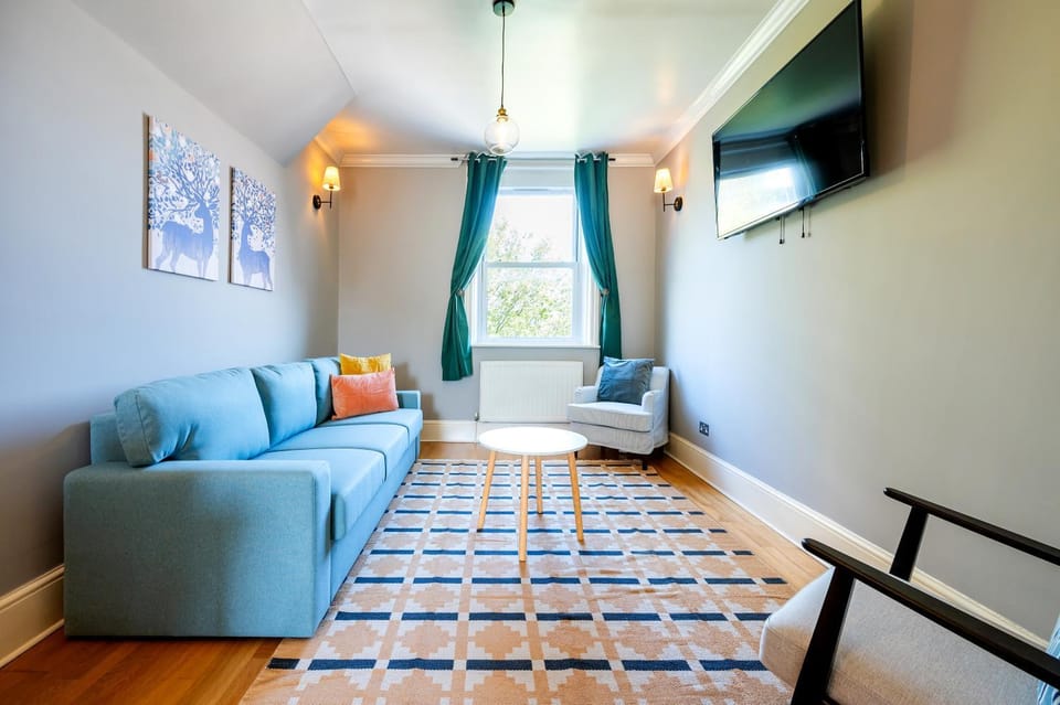 TV and multimedia, Living room, Seating area