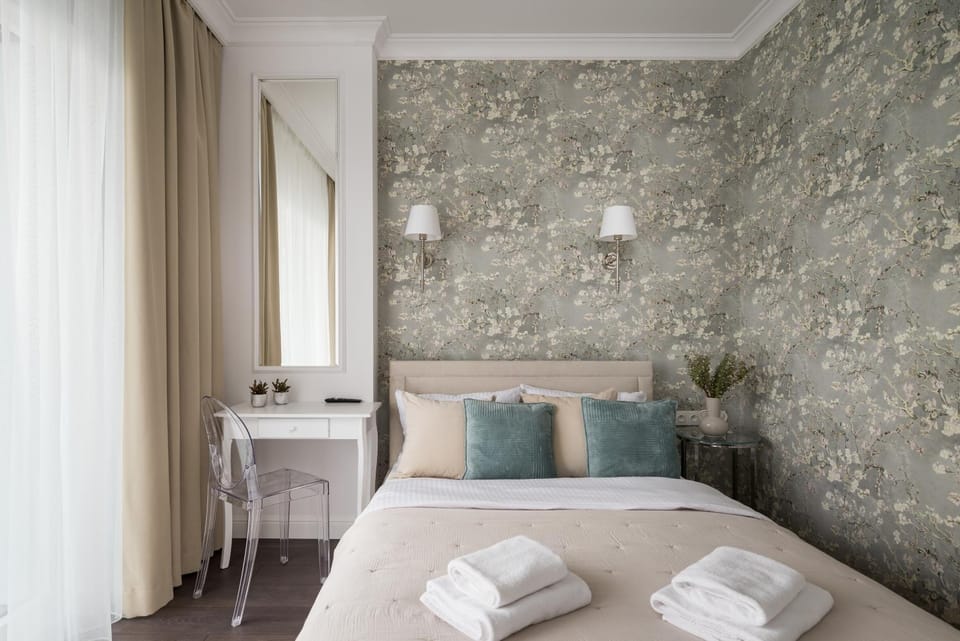 Bed, Photo of the whole room, Bedroom, towels