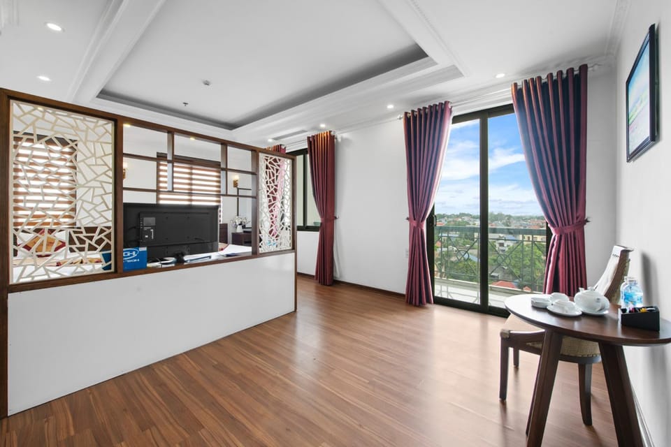 Balcony/Terrace, Photo of the whole room