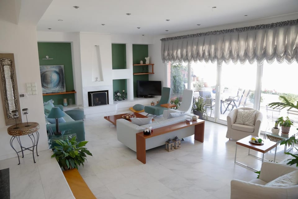 TV and multimedia, Living room, Seating area