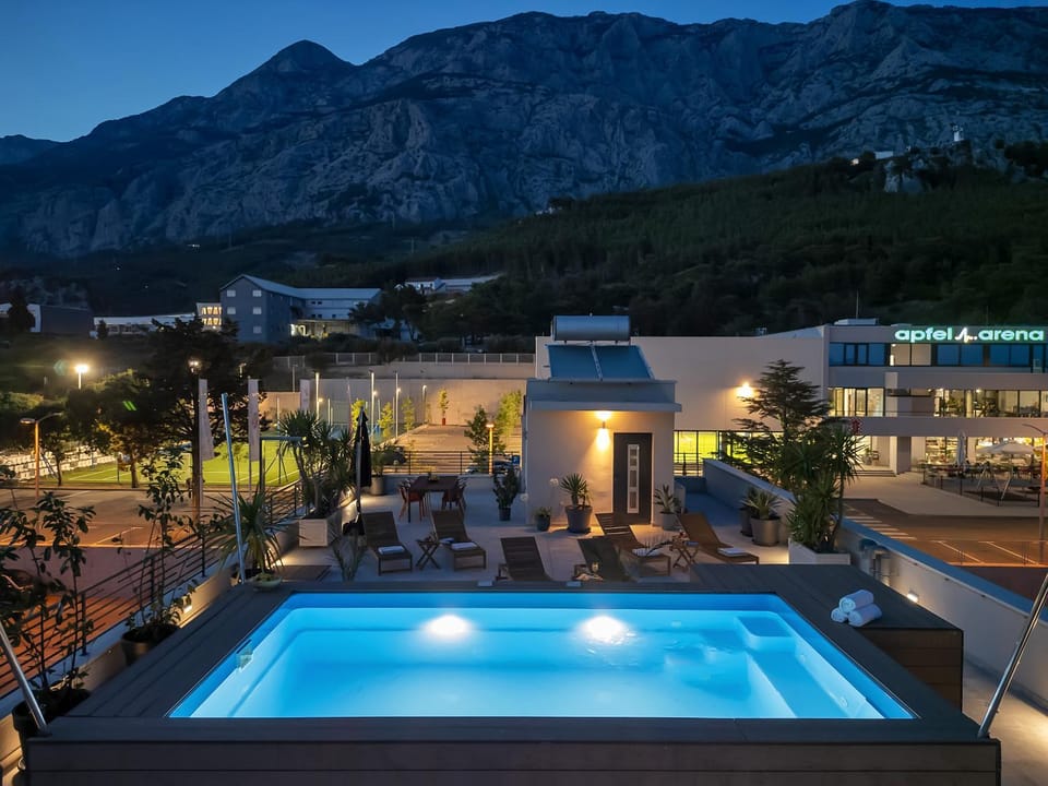 Luxury Apartment Nugal- heated pool Apartment in Makarska