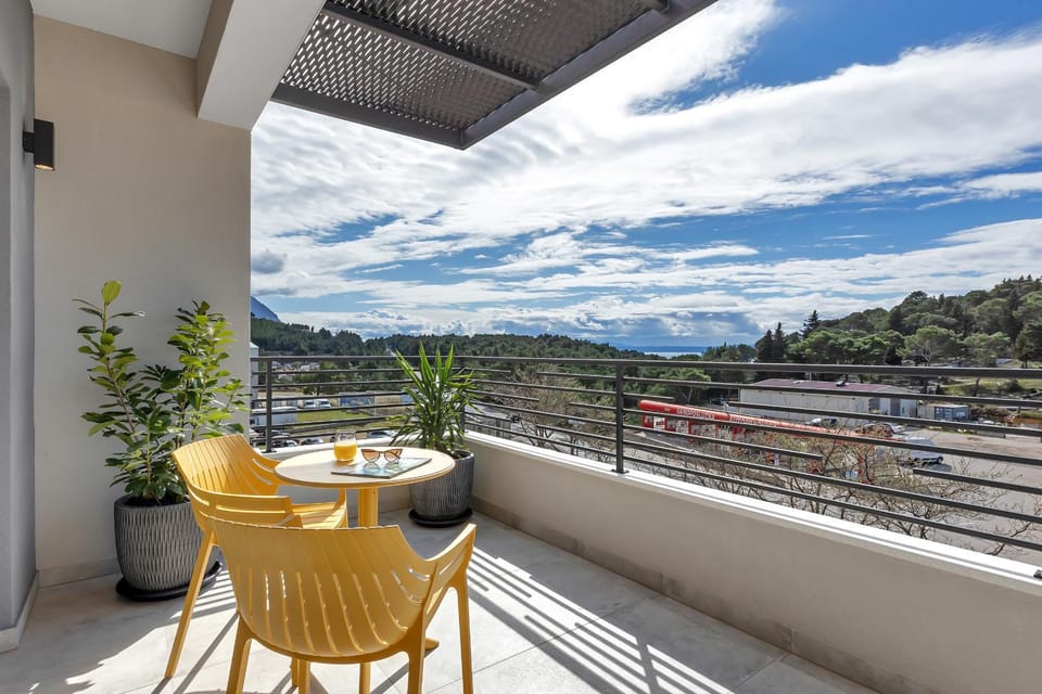 Luxury Apartment Nugal- heated pool Apartment in Makarska