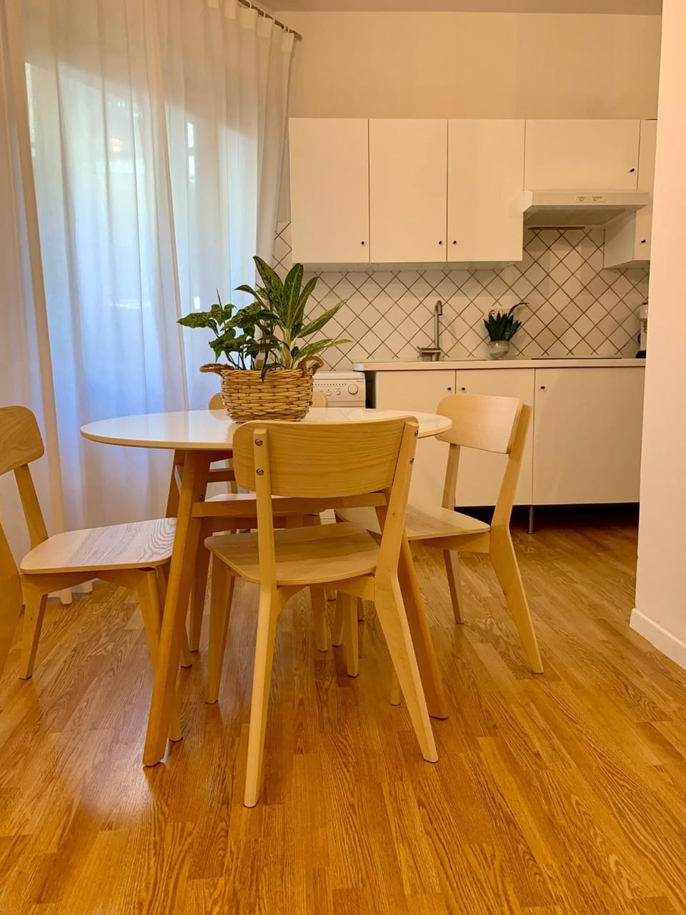 Kitchen or kitchenette, Living room, Dining area
