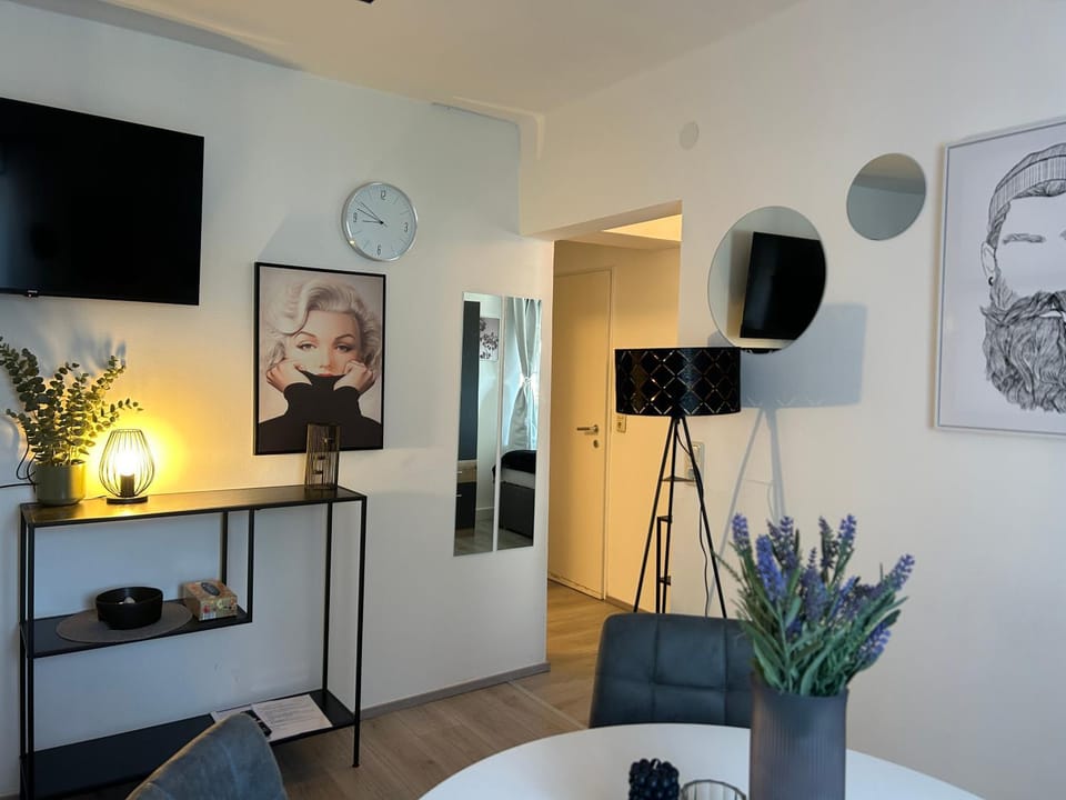 TV and multimedia, Dining area