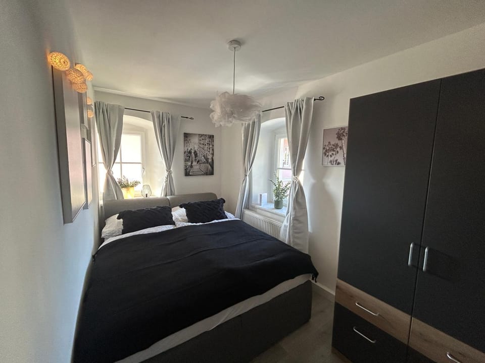 Bed, Photo of the whole room, Bedroom, wardrobe