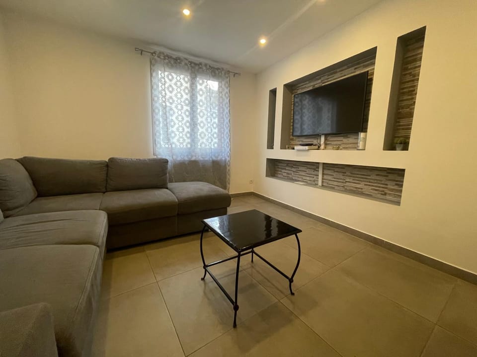 Maison de ville 75 m² + garage privé Apartment in Occitanie