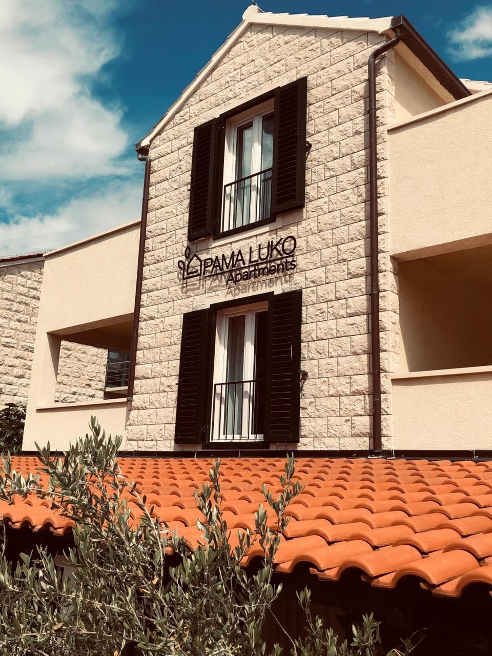 PAMA LUKO Apartment with Snack Kitchen, GYM & Tennis,100m from sea Apartment in Split-Dalmatia County