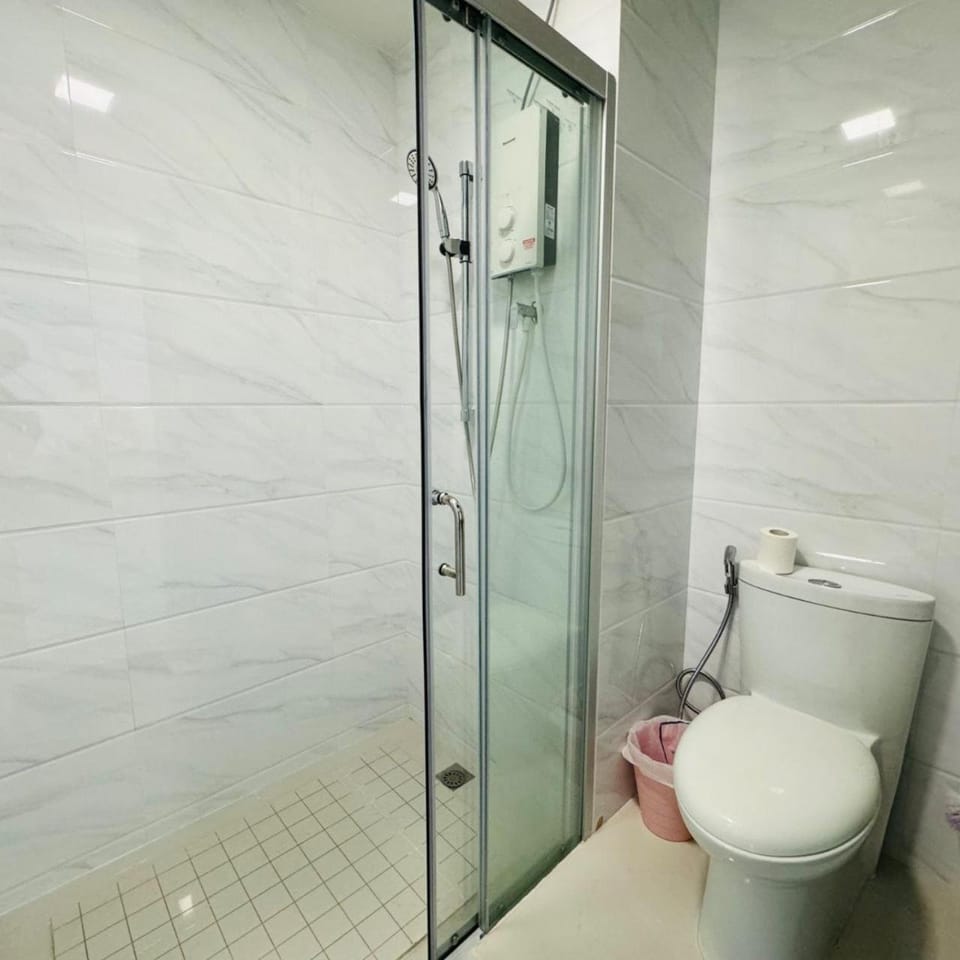 Seaview 2B1R 4pax Condo Forest City 1G-2105 Apartment in Johor