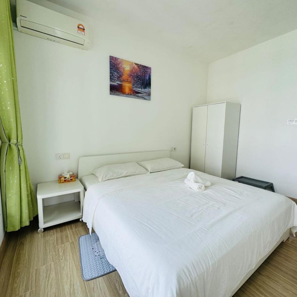 Seaview 2B1R 4pax Condo Forest City 1G-2105 Apartment in Johor