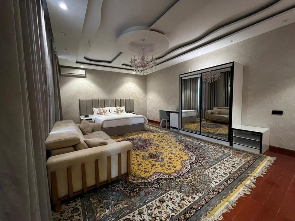 Bed, Living room, Photo of the whole room, Bedroom