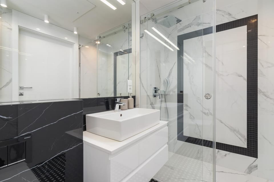 Shower, Bathroom
