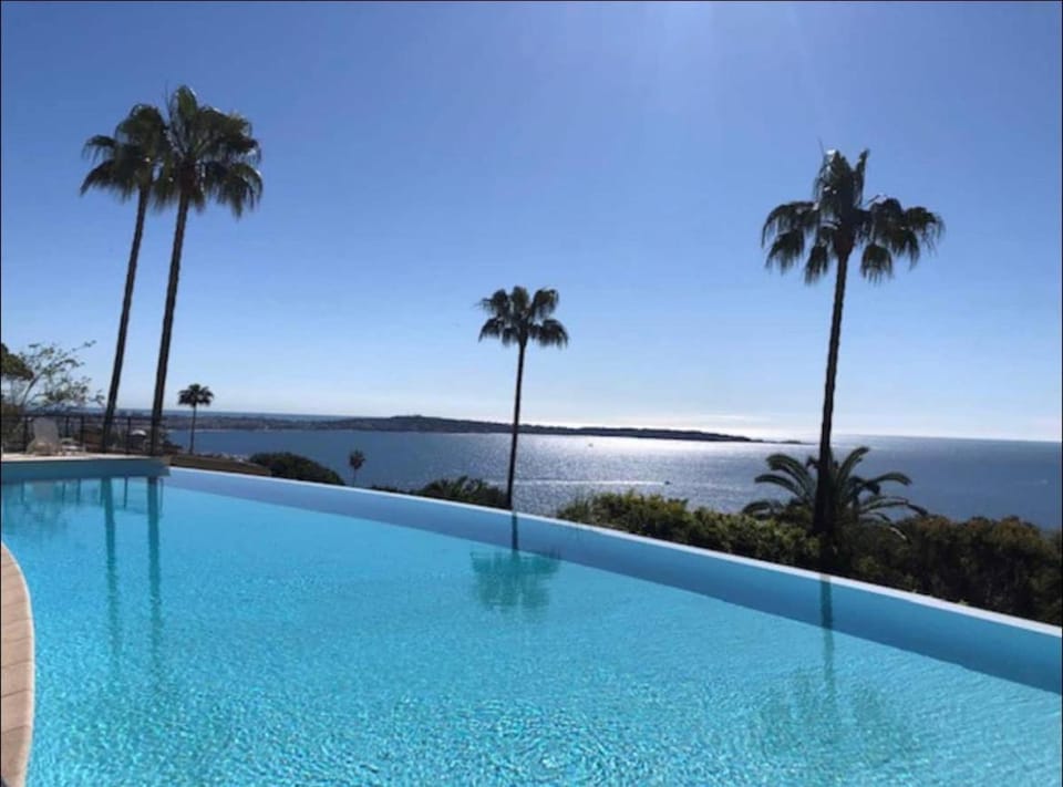 Appart 2P Vue Mer Panoramique Cannes Eden Apartment in Cannes