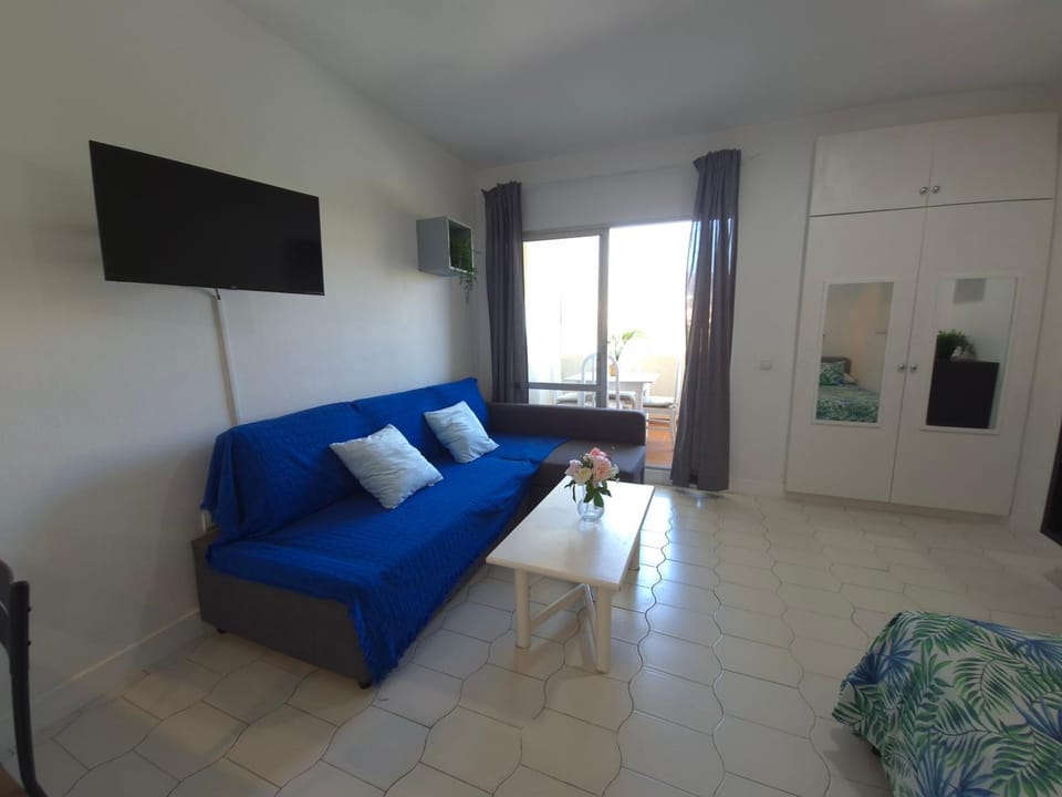 Balcony/Terrace, Living room