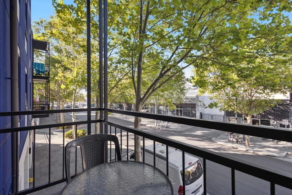 2BDR 1BTH 1PRK - Northbridge Magic Apartment in Perth