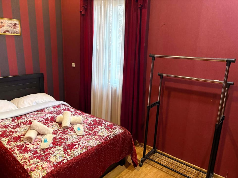 Bed, Photo of the whole room, Bedroom, wardrobe