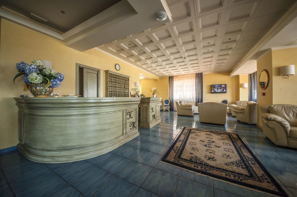 Lobby or reception, Lounge or bar