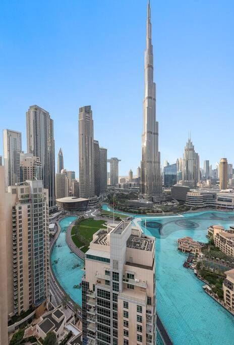 FIRST CLASS 2BR Incredible Burj Khalifa View Apartment in Dubai