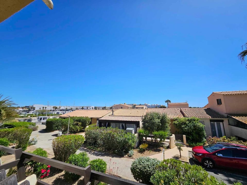 Property building, Neighbourhood, Natural landscape, View (from property/room)