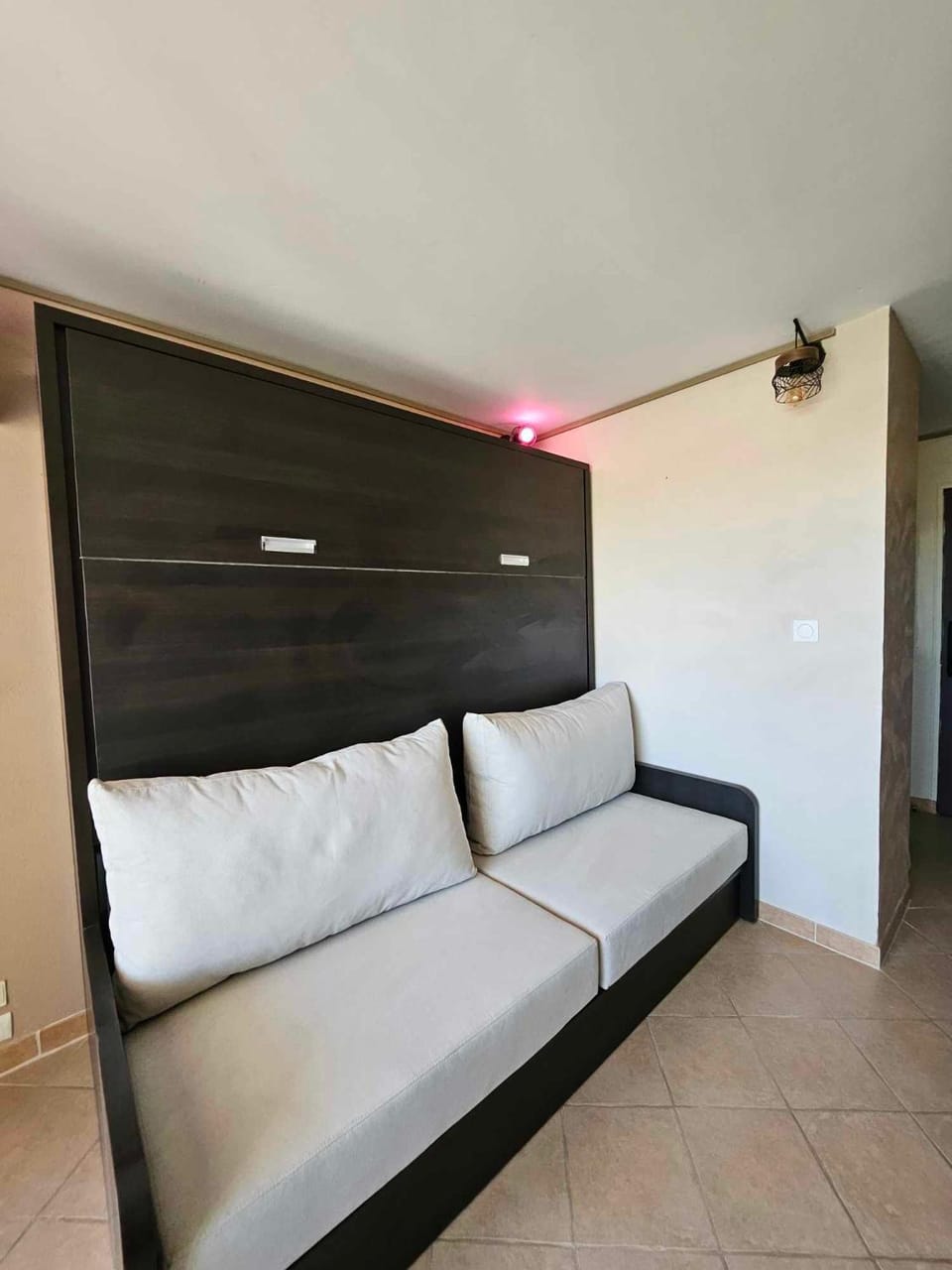Bed, Living room, Bedroom
