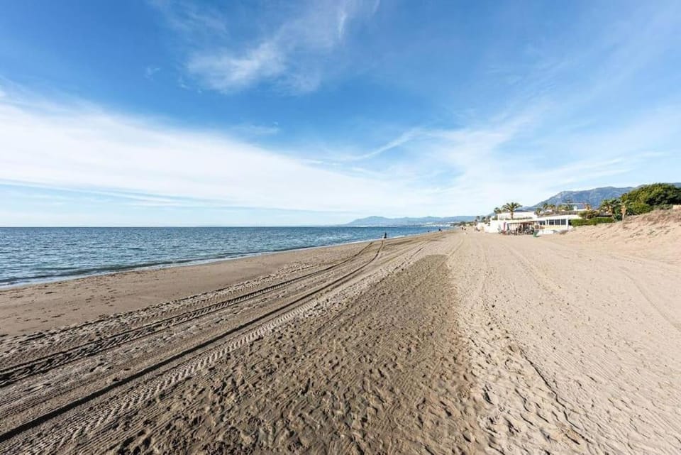 Alvarito Playa Marbella front beach apartment Apartment in Marbella