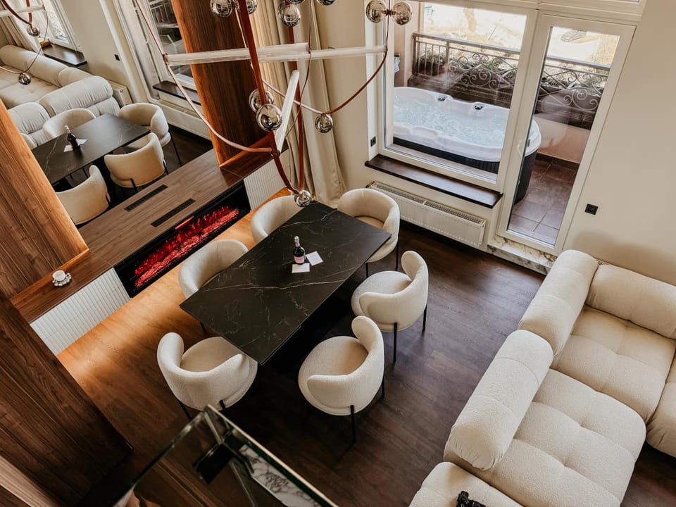 SkySpa Apartments - апартаменти з джакузі на терасі з видом на Печерськ Apartment hotel in Kiev City - Kyiv