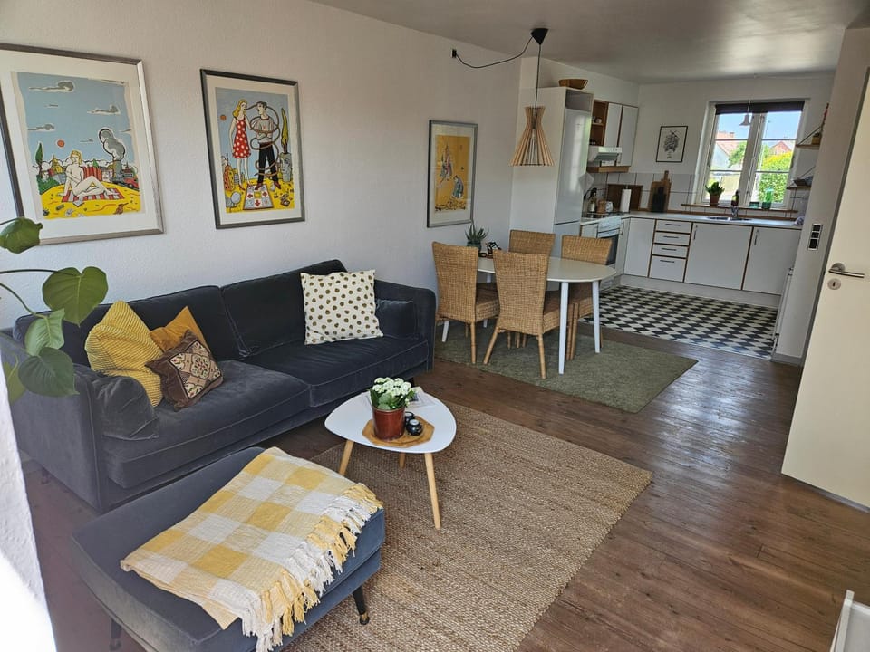 Lejlighed A med dejlig gårdhave på Thurø Kæledyr er IKKE gratis og skal tilføjes Apartment in Svendborg