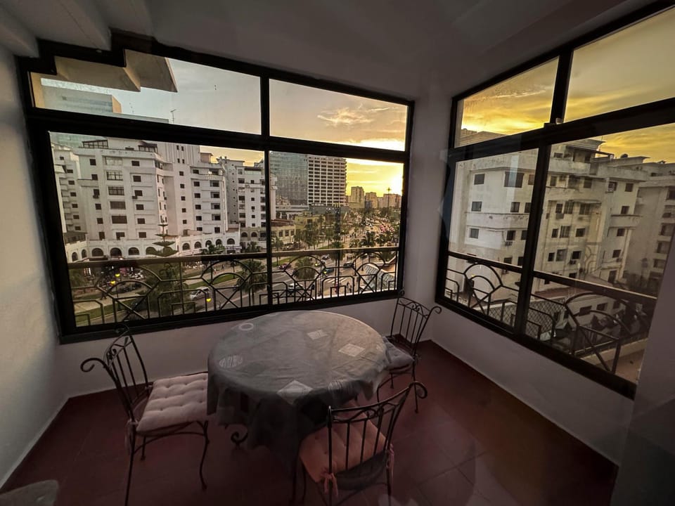 Patio, View (from property/room), Balcony/Terrace, Balcony/Terrace, Seating area, Dining area, City view