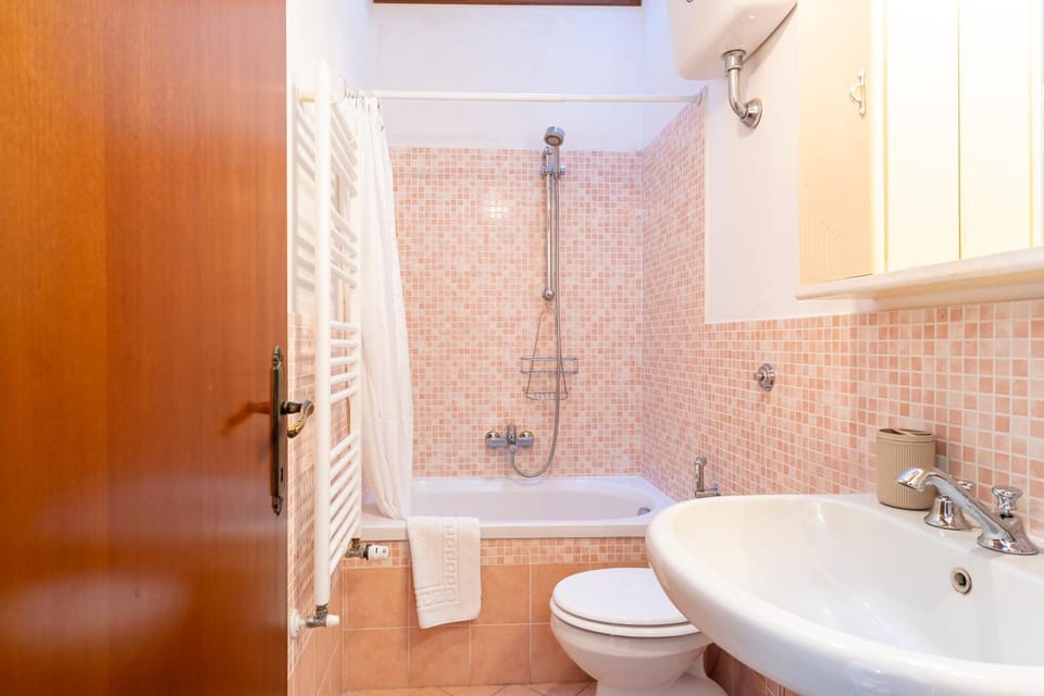 Bathroom, Bath