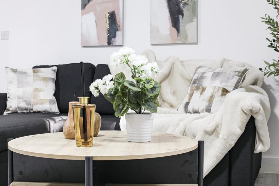 Living room, Seating area